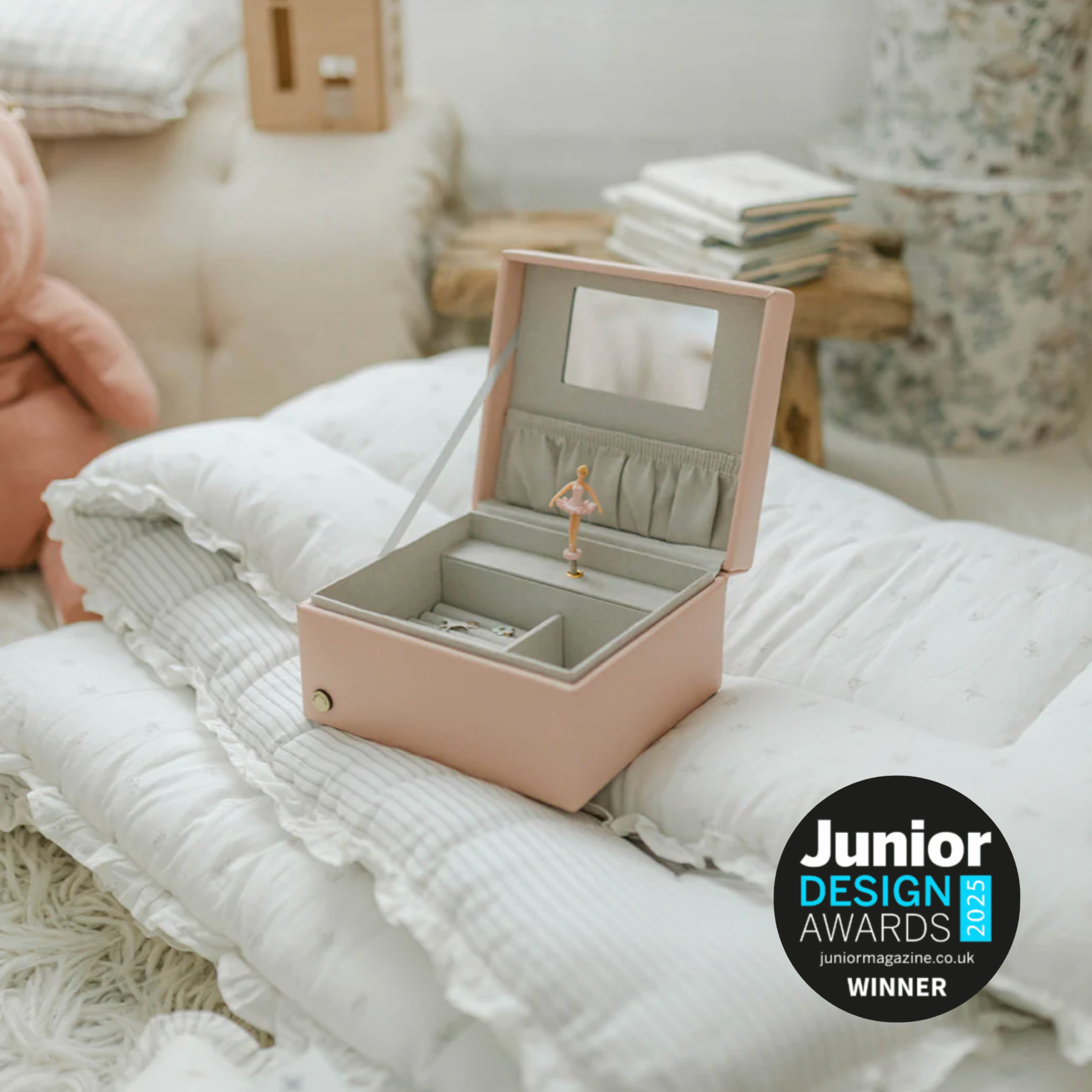 musical jewellery box in blush pink