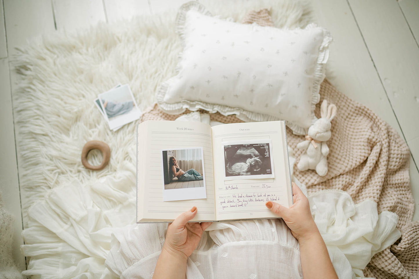 my pregnancy story in grey, a memory book for your pregnancy journey