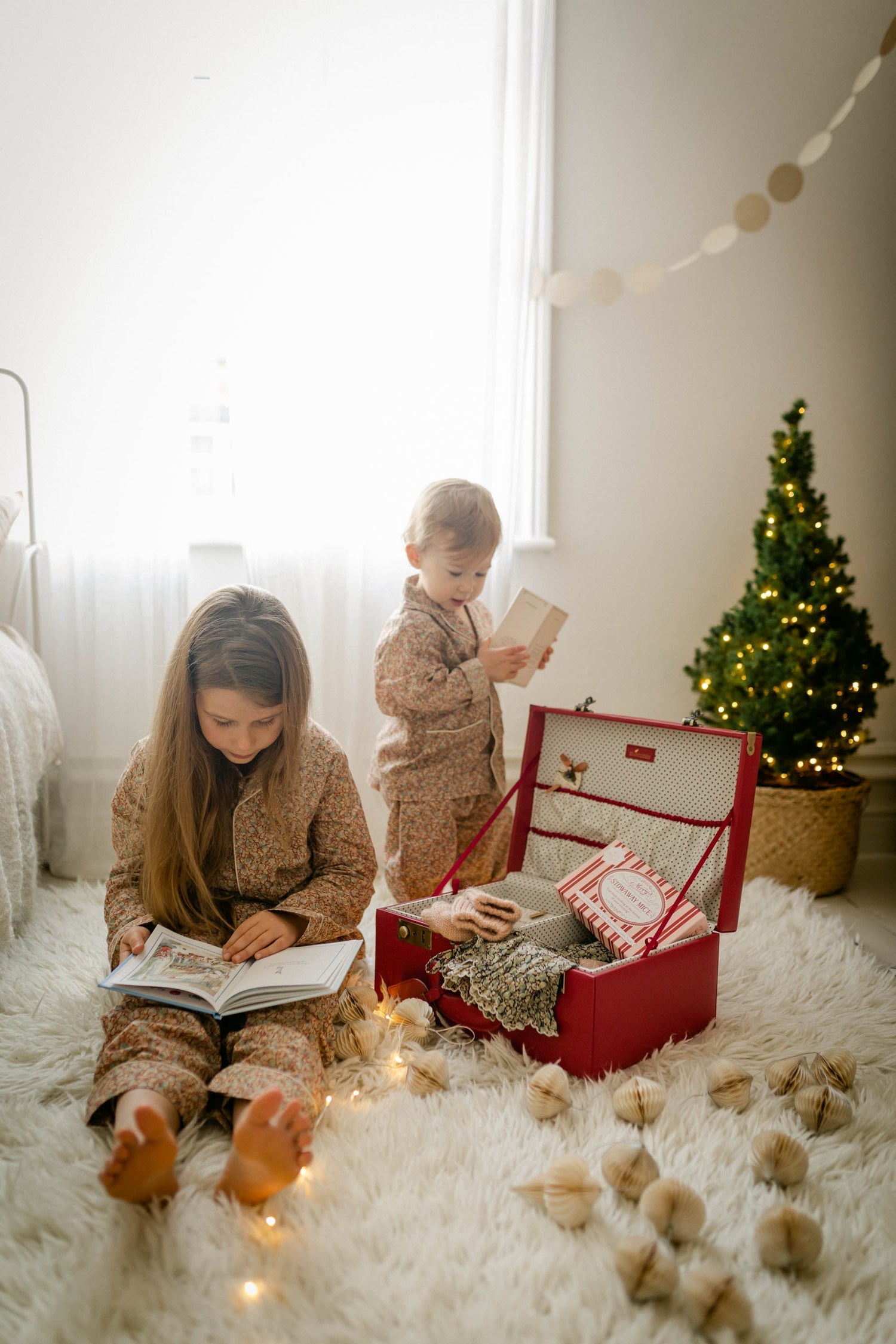 6 Parlour Games You Need to Play With Your Loved Ones