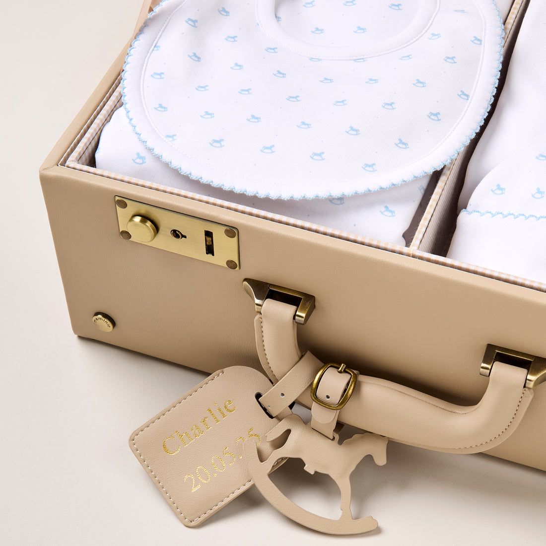 oat memory keepsake case x blue almonds gift set in blue