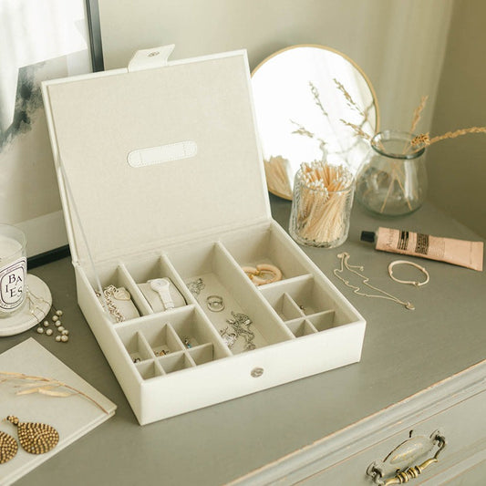 jewellery Box in ivory